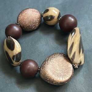 Womens vintage 90’s chunky beaded bracelet one size measurements shown stretches